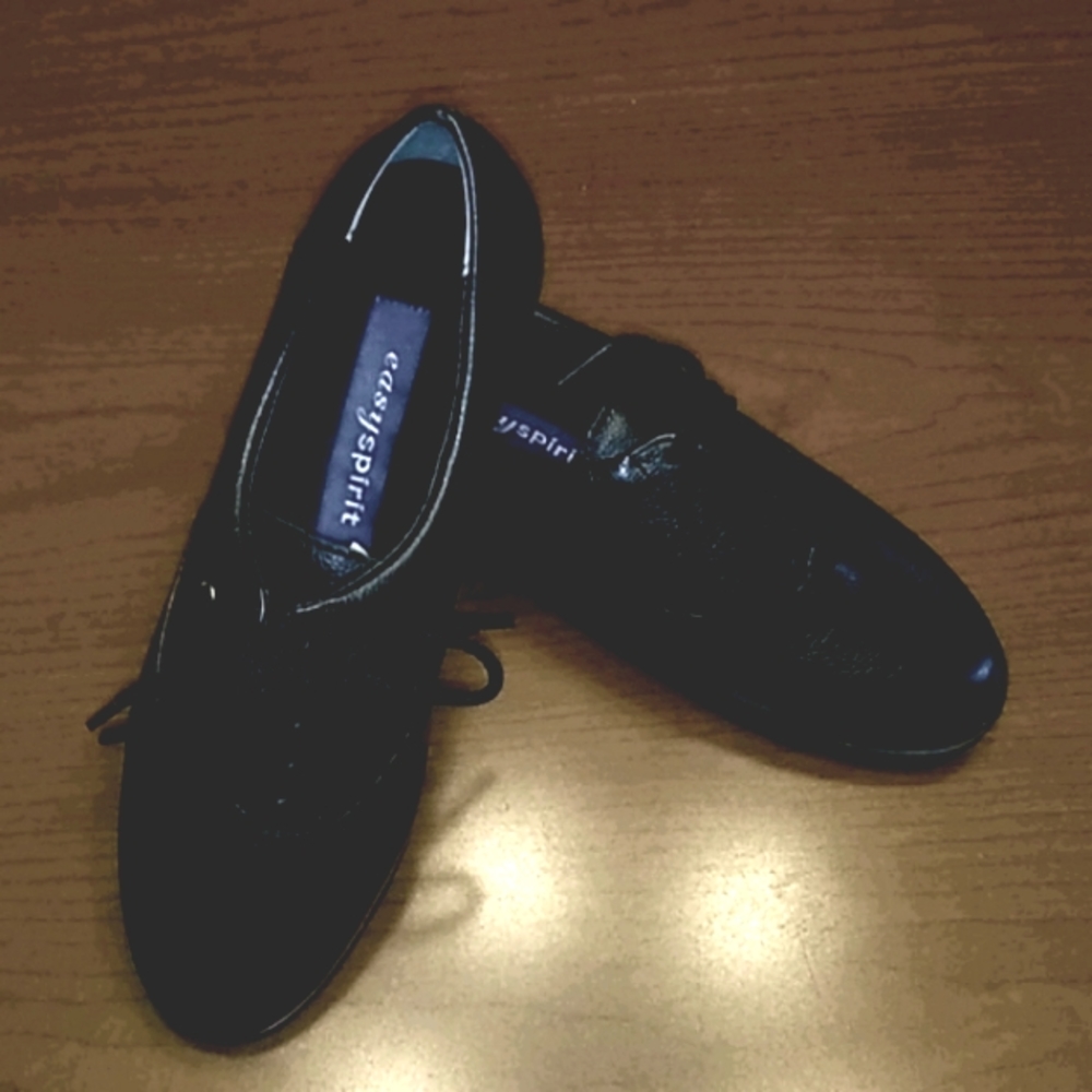 Easy Spirit loafer style shoe.